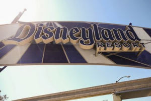 Disneyland i inne parki rozrywki w Kalifornii mogą zostać ponownie otwarte 1 kwietnia