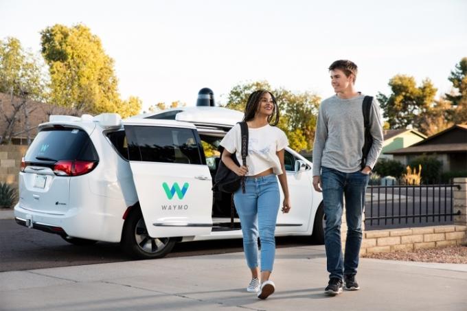WaymoのロボタクシーがUberの配車アプリに登場